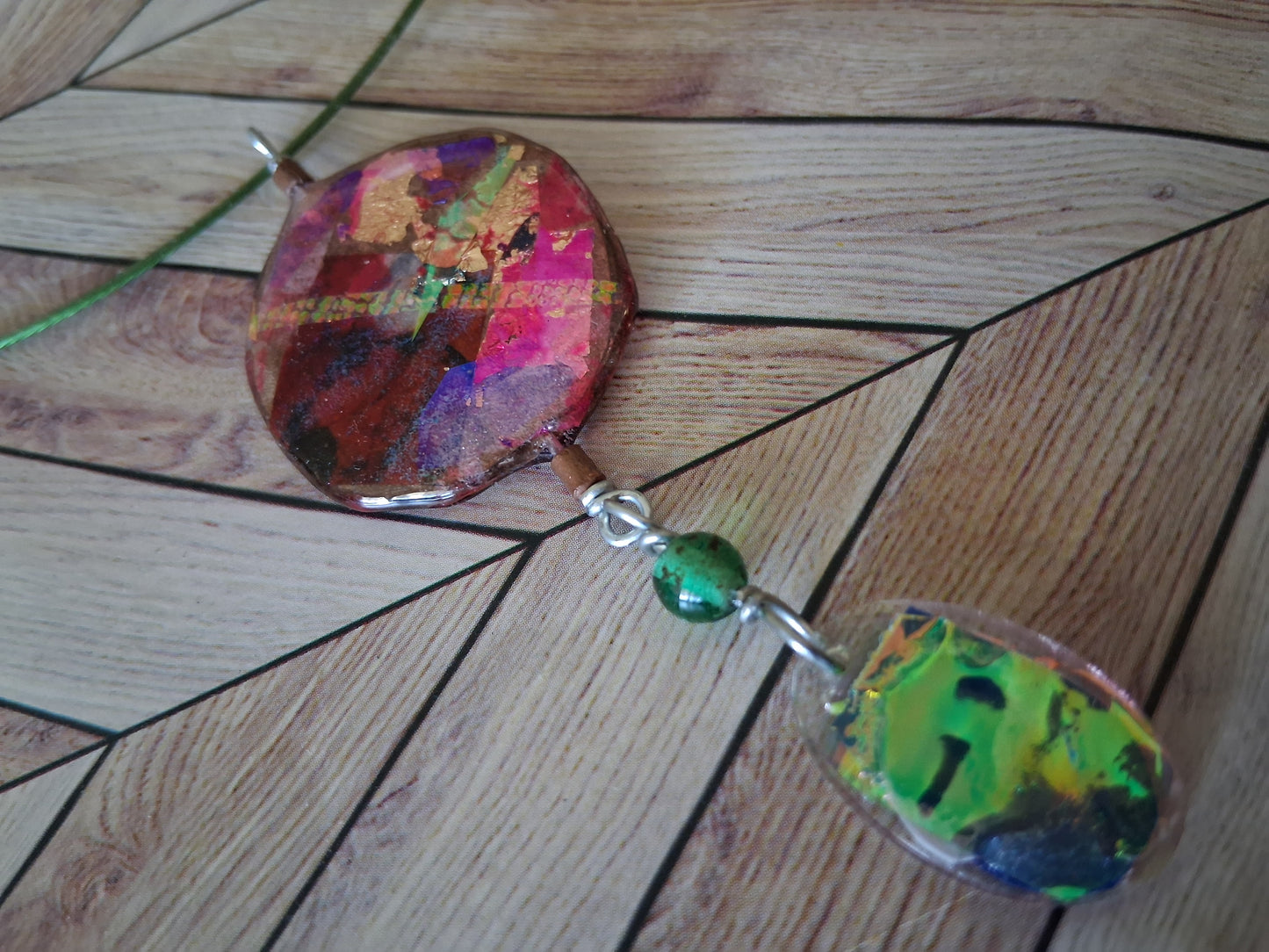 Artefacta Necklace, Round with Oval Charm