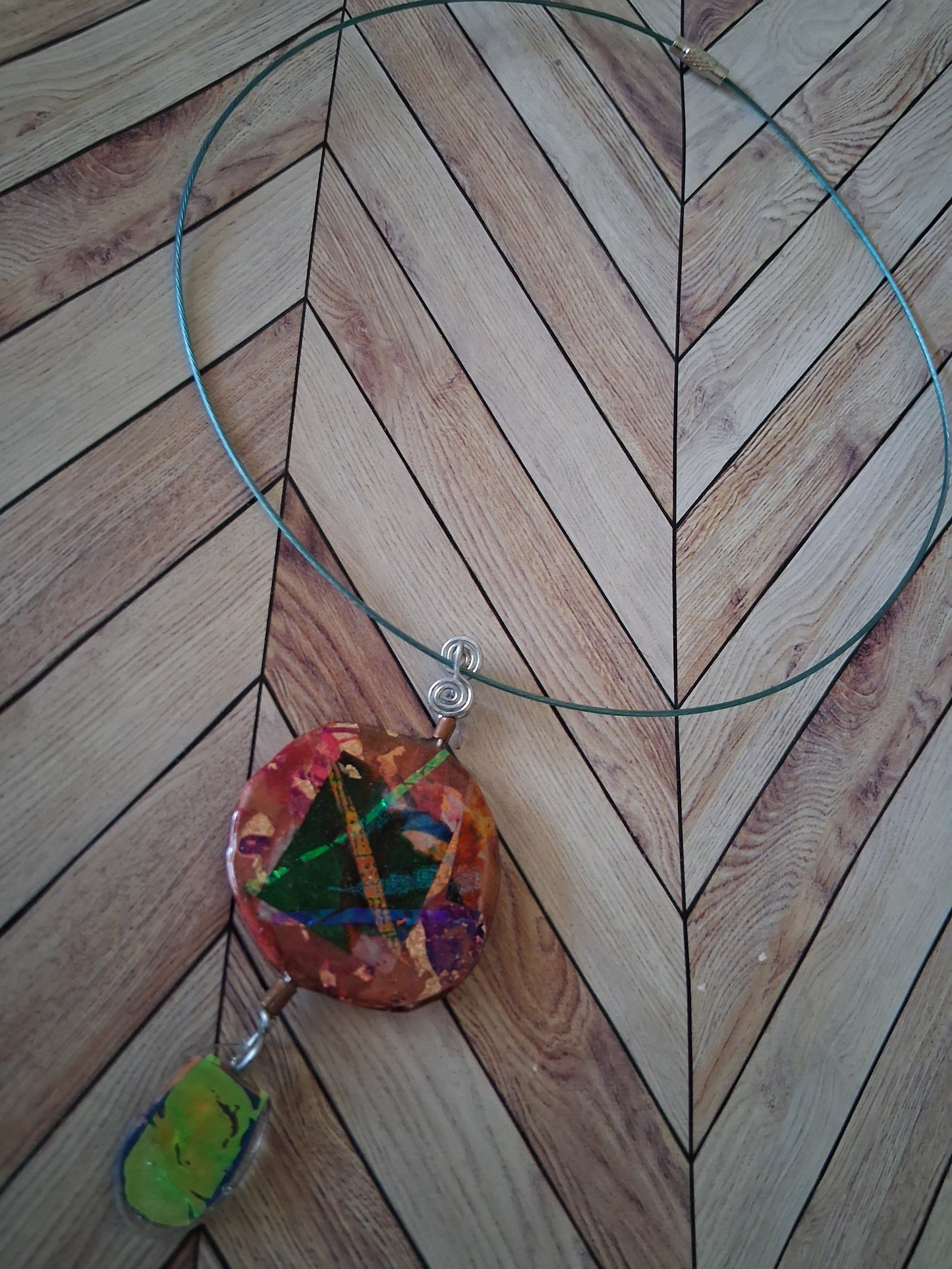 Artefacta Necklace, Round with Oval Charm