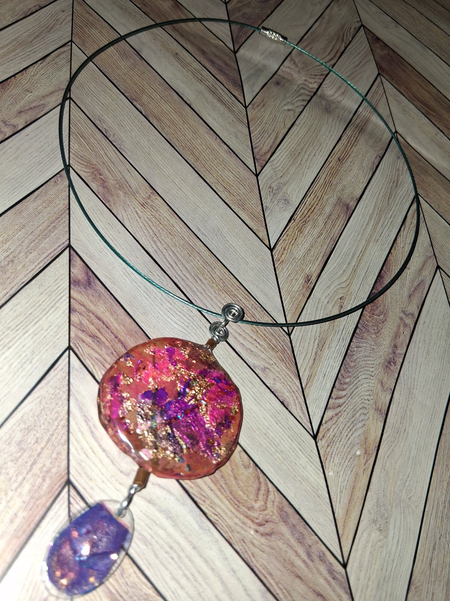 Artefacta Necklace, Round with Oval Charm